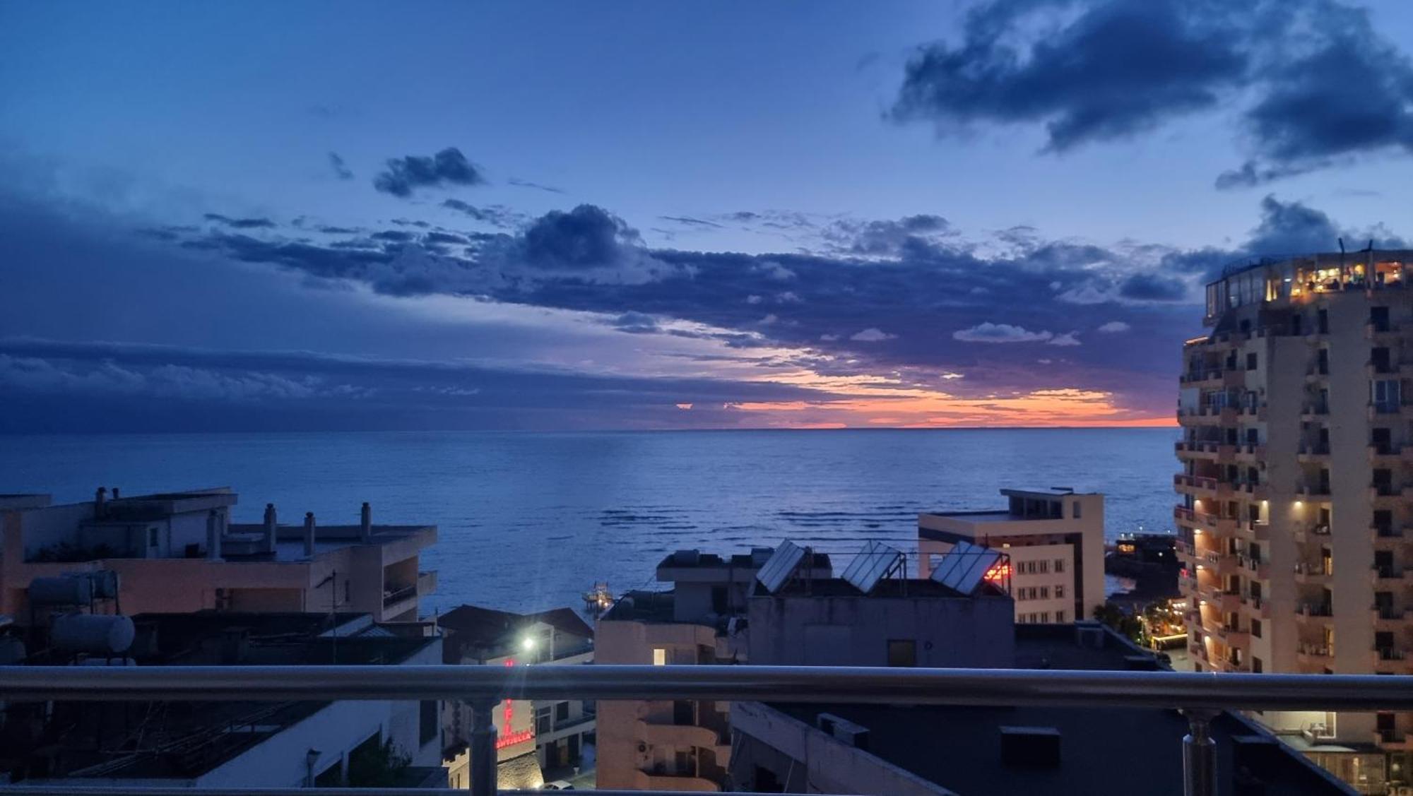 Sunset Seaview Apartment Durrës Exterior foto